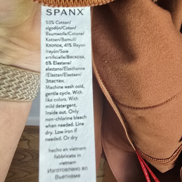 SPANX, New Polished Bronze Glow On the Go High Rise 6" Stretch Shorts Size XL - Picture 8 of 9